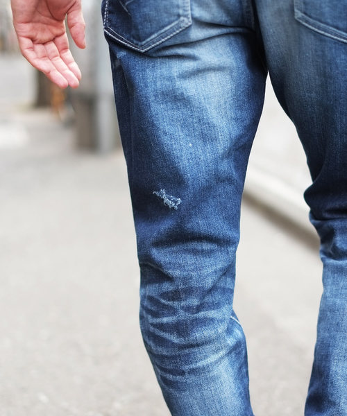 GOSTAR DE FUGA(ゴスタール ジフーガ)の「ルーズシルエットデニムパンツ(デニムパンツ・メンズ・ライトブルー/インディゴブルー・S/M/L)」の10枚目の写真