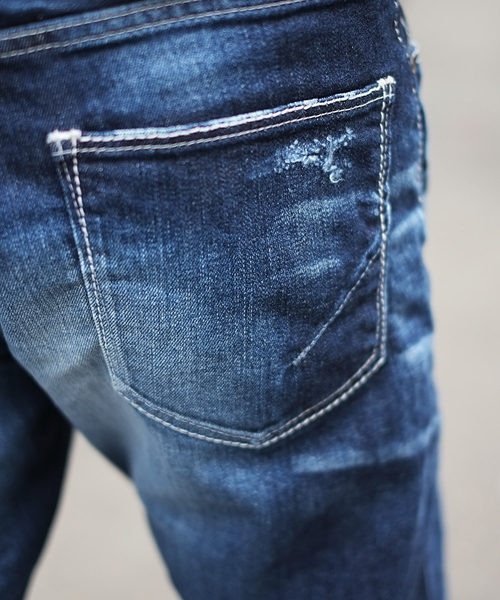 GOSTAR DE FUGA(ゴスタール ジフーガ)の「ルーズシルエットデニムパンツ(デニムパンツ・メンズ・ライトブルー/インディゴブルー・S/M/L)」の4枚目の写真