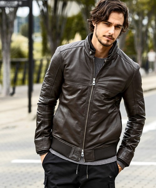 AKM 中綿 レザーブルゾン M 黒 ラムレザー ライダースジャケット 程度良好 AKM Contemporary（エイケイエムコンテンポラリー）の「【WEB・直営店