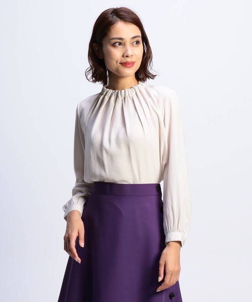 NARACAMICIE（ナラカミーチェ）の「ソフトジョーゼットネックギャザー長袖ブラウス（シャツ/ブラウス・レディース・ホワイト/グリーン/ネイビー・SMALL/MEDIUM/LARGE）」の8枚目の写真