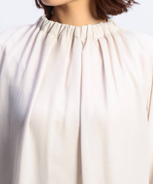 NARACAMICIE（ナラカミーチェ）の「ソフトジョーゼットネックギャザー長袖ブラウス（シャツ/ブラウス・レディース・ホワイト/グリーン/ネイビー・SMALL/MEDIUM/LARGE）」の10枚目の写真