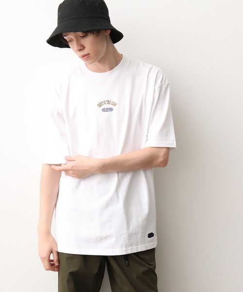 FRUIT OF THE LOOM（フルーツオブザルーム）の「FRUIT別注ミニカレッジロゴTEE（Tシャツ/カットソー・メンズ・オフホワイト/パープル/ベージュ・L/M）」の22枚目の写真