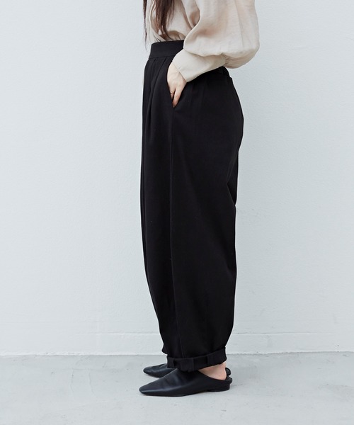 Libra Cue（リブラ キュー）の「Libra サーカスパンツ（チノパンツ・レディース・チャコールグレー/ブラック/ベージュ・FREE）」の16枚目の写真