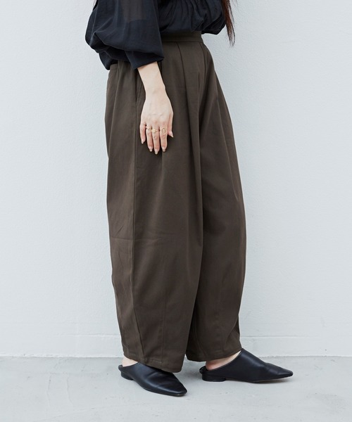 Libra Cue（リブラ キュー）の「Libra サーカスパンツ（チノパンツ・レディース・チャコールグレー/ブラック/ベージュ・FREE）」の22枚目の写真