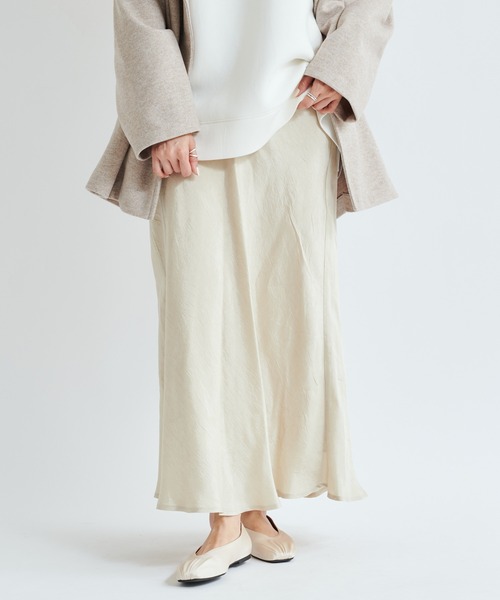 DouDou（ドゥドゥ）の「【新色追加】ワッシャーサテンスカート（スカート・レディース・ダークブラウン/ブルー/ライトベージュ/グリーン/モカ/ブラック/ベージュ/バイオレット・FREE）」の13枚目の写真