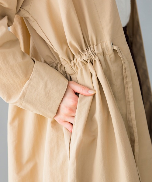 prose verse（プロズヴェール）の「《WEB限定》撥水加工ウエストドロストコート（その他アウター・レディース・ベージュ/オリーブ/カーキ・MEDIUM/LARGE）」の5枚目の写真