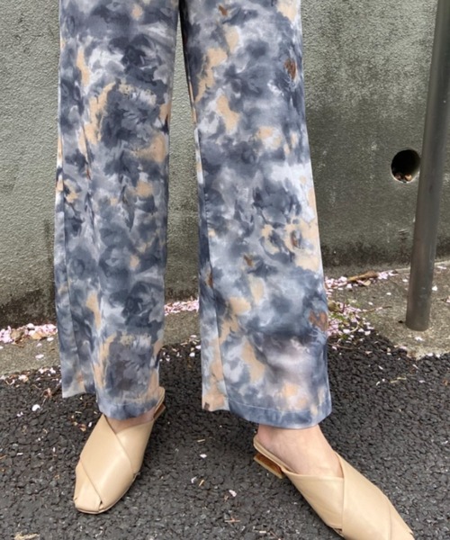 AZUL ENCANTO（アズールエンカント）の「ぼかし柄ストレートパンツ（その他パンツ・レディース・ベージュ/グレー・FREE）」の10枚目の写真