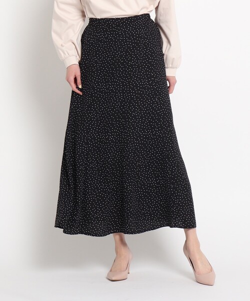 THE SHOP TK （ザ ショップ ティーケー ）の「◆【VERY6月号掲載】ランダムドットデシンフレアスカート（スカート・レディース・ブラック系/ベージュ系・13/12）」の11枚目の写真