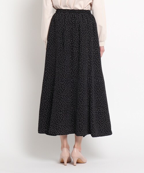 THE SHOP TK （ザ ショップ ティーケー ）の「◆【VERY6月号掲載】ランダムドットデシンフレアスカート（スカート・レディース・ブラック系/ベージュ系・13/12）」の14枚目の写真