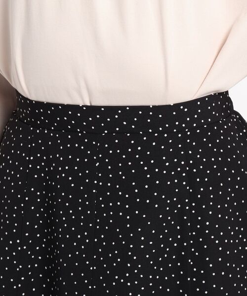 THE SHOP TK （ザ ショップ ティーケー ）の「◆【VERY6月号掲載】ランダムドットデシンフレアスカート（スカート・レディース・ブラック系/ベージュ系・13/12）」の15枚目の写真