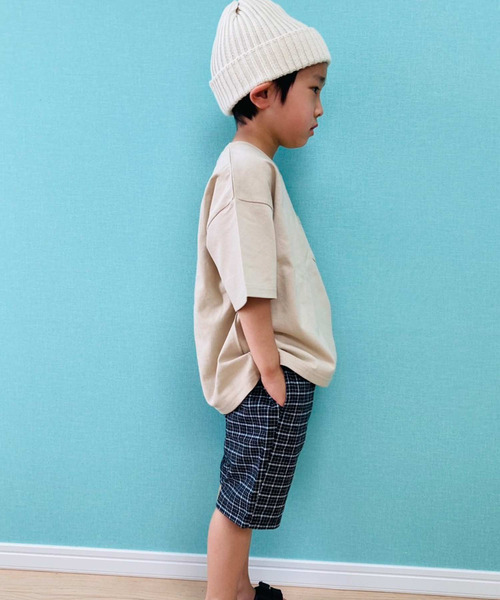 THE CASUAL（カジュアル）の「【USAコットン綿100%】ビッグシルエットポケット付き無地半袖Tシャツ カットソー キッズ（Tシャツ/カットソー・キッズ・オフホワイト/モカ/ネイビー/ピンク/ブラック/カーキ/ベージュ/ラベンダー/チャコール/ミント・130cm/110cm/140cm/150cm/120cm/160cm）」の17枚目の写真