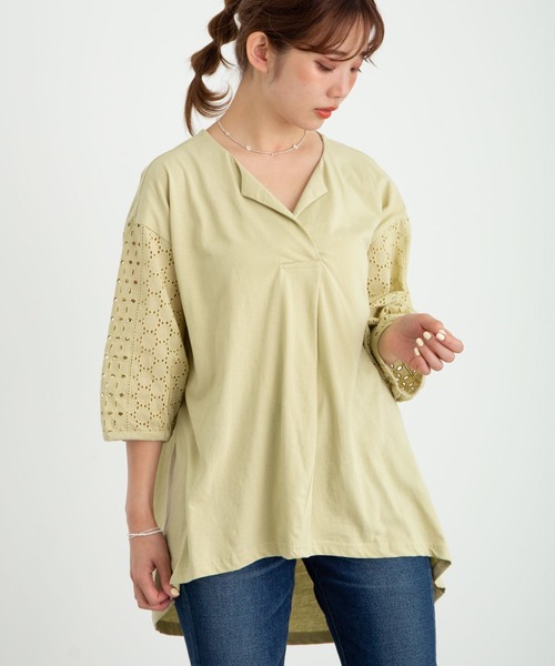 earth music&ecology（アースミュージックアンドエコロジー）の「スリーブアイレットレースカットソー ＊（Tシャツ/カットソー・レディース・ピンクベージュ/イエロー/オフホワイト/ネイビー/ミント・FREE）」の4枚目の写真