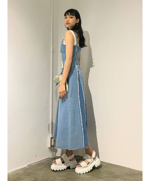 ワンピース サイドベルト デニム 人気 EMODA(エモダ)の「サイドベルトデニムワンピース(ワンピース