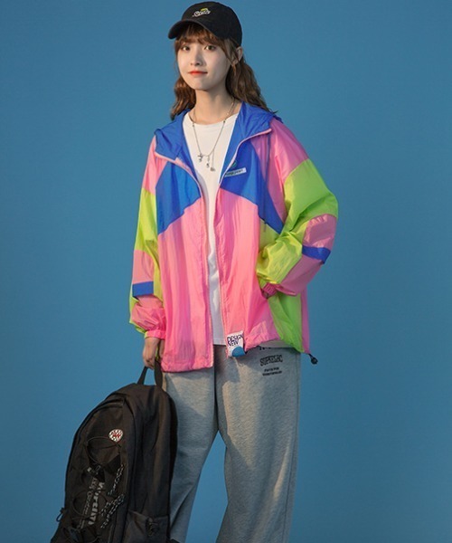 MANGROVE(マングローブ)の「配色切替Thinブルゾン(ブルゾン・レディース・ピンク/グリーン・FREE)」の4枚目の写真