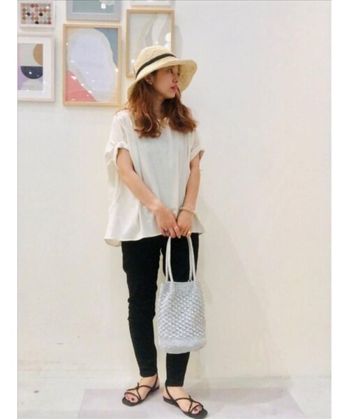 SHOO・LA・RUE（シューラルー）の「◆丸ヒモ甲エックスサンダル（サンダル・レディース・キャメル/ブラック・35/45/25）」の7枚目の写真