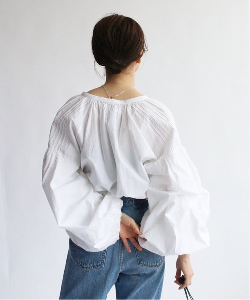 IENA(イエナ)の「【SARA MALLIKA/サラマリカ】 BIG SLEEVE ブラウス◆(シャツ/ブラウス・レディース・ホワイト/ブラック・FREE)」の1枚目の写真