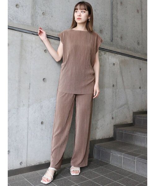 MURUA（ムルーア）の「シャイニープリーツトップス（シャツ/ブラウス・レディース・グレー/モカ・FREE）」の5枚目の写真