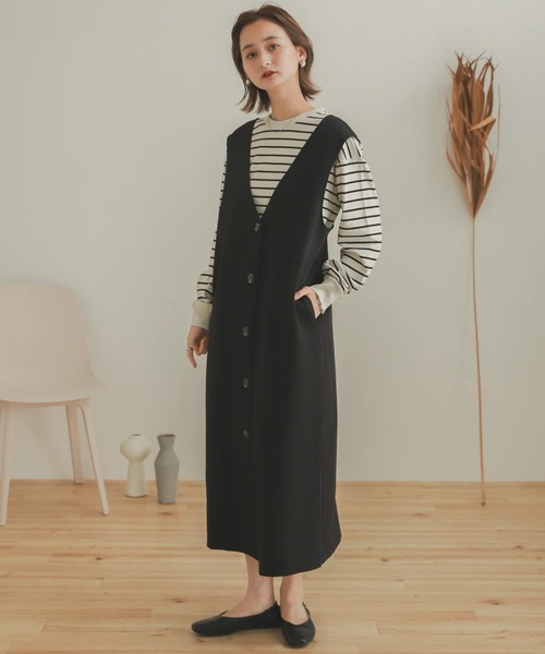 SENSE OF PLACE by URBAN RESEARCH（センスオブプレイスバイアーバンリサーチ）の「Vネックジャンパースカート（ジャンパースカート・レディース・ベージュ/ブラック・ONE）」の4枚目の写真