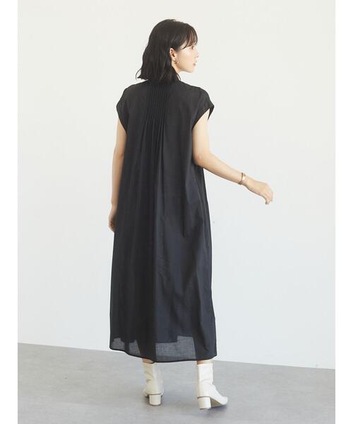 Green Parks(グリーンパークス)の「ピンタックワンピース*(ワンピース・レディース・ブラック/グレイッシュベージュ/グリーン・FREE)」の4枚目の写真