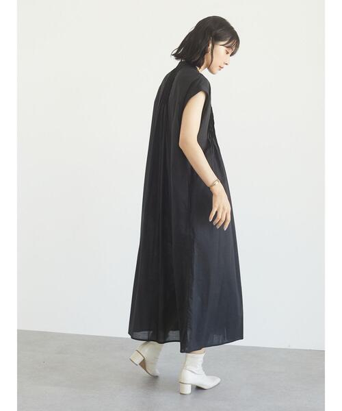 Green Parks(グリーンパークス)の「ピンタックワンピース*(ワンピース・レディース・ブラック/グレイッシュベージュ/グリーン・FREE)」の5枚目の写真