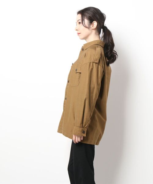 allureville（アルアバイル）の「コットンバックサテンCPOジャケット（ミリタリージャケット・レディース・カーキ/ベージュ・2）」の11枚目の写真