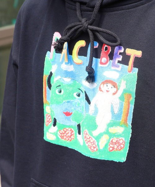 RASSVET / PACCBET(ラスベート)の「PACCBET/ラスベート MENS COTTON WORLDPEACHE HOODIE グラフィック ブランドロゴ オーバーサイズフーディー(パーカー・メンズ・ブラック・M/L/XL)」の4枚目の写真