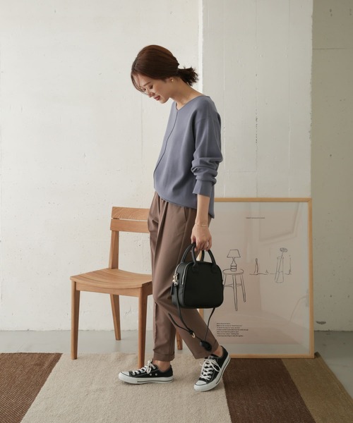 URBAN RESEARCH DOORS（アーバンリサーチドアーズ）の「ミラノリブワイドVネックプルオーバー（ニット/セーター・レディース・ブルー系その他/ブラック/ブラウン・ONE）」の14枚目の写真