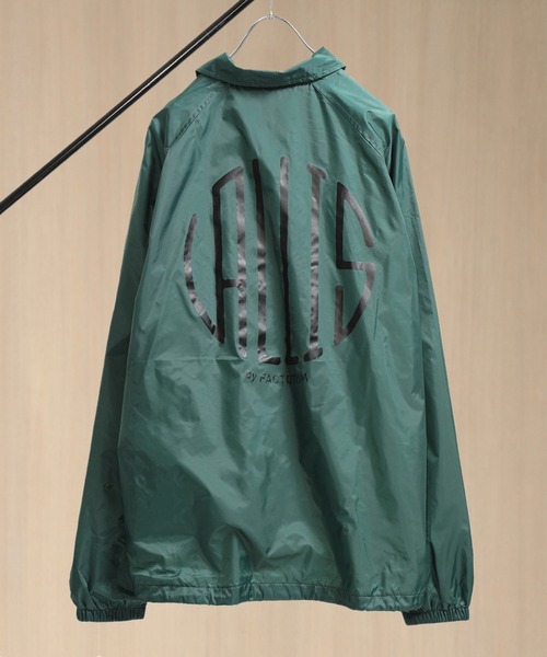 VALLIS by FACTOTUM（ヴァリスバイファクトタム）の「STUDIOUS別注 サークルロゴバックプリントコーチジャケット（ナイロンジャケット・メンズ・グリーン/バーガンディー/ブラウン・LARGE/MEDIUM）」の13枚目の写真