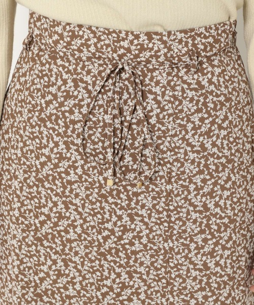 mysty woman（ミスティウーマン）の「小花マーメイドスカート 239177（スカート・レディース・ブラック/ブラウン/アイボリー・FREE）」の15枚目の写真