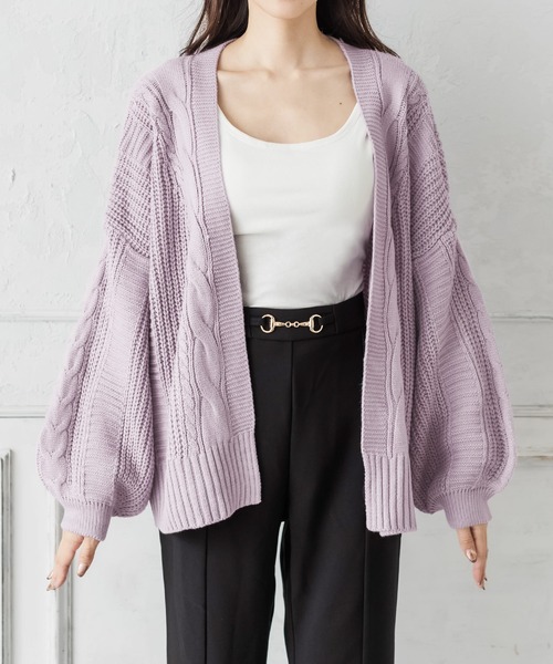 Julia Boutique（ジュリアブティック）の「手編み風ケーブル編みニットカーディガン/21643（カーディガン/ボレロ・レディース・ブラック/ベージュ/パープル/オフホワイト/グリーン系・ONE）」の6枚目の写真