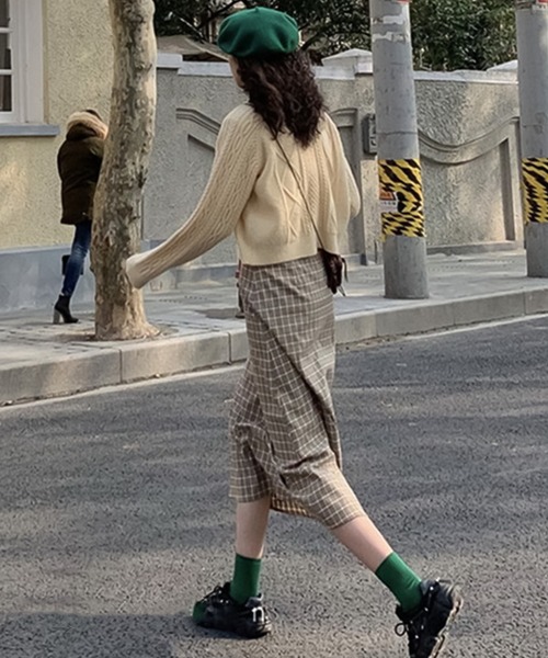 Girly Doll(ガーリードール)の「クロップドケーブルニットカーディガン(ニット/セーター・レディース・ベージュ/レッド/ピンク・FREE)」の8枚目の写真