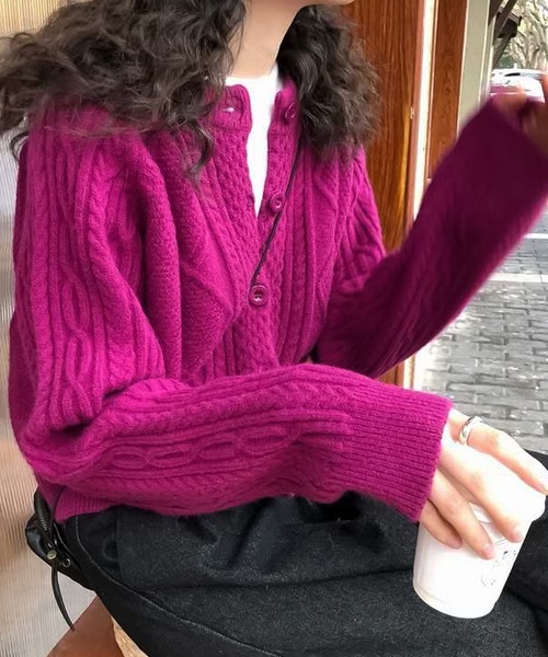 Girly Doll(ガーリードール)の「クロップドケーブルニットカーディガン(ニット/セーター・レディース・ベージュ/レッド/ピンク・FREE)」の10枚目の写真