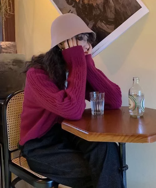 Girly Doll(ガーリードール)の「クロップドケーブルニットカーディガン(ニット/セーター・レディース・ベージュ/レッド/ピンク・FREE)」の12枚目の写真