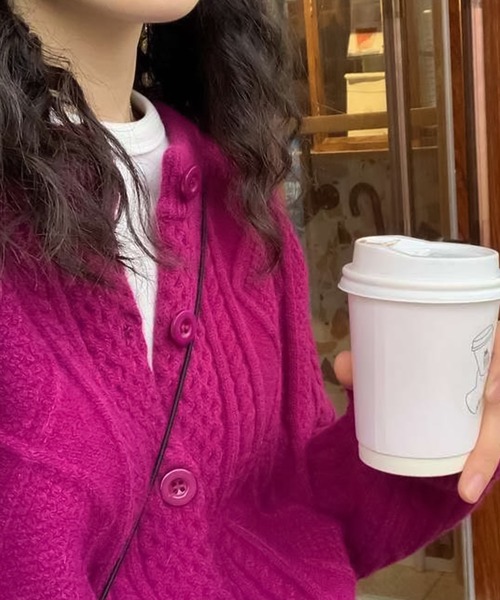 Girly Doll(ガーリードール)の「クロップドケーブルニットカーディガン(ニット/セーター・レディース・ベージュ/レッド/ピンク・FREE)」の14枚目の写真