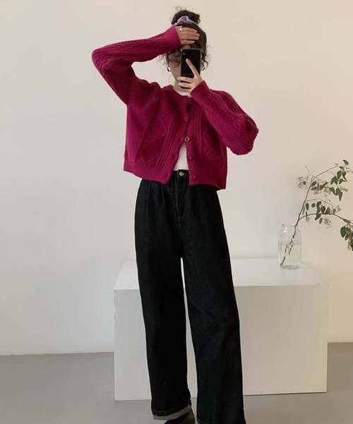 Girly Doll(ガーリードール)の「クロップドケーブルニットカーディガン(ニット/セーター・レディース・ベージュ/レッド/ピンク・FREE)」の11枚目の写真