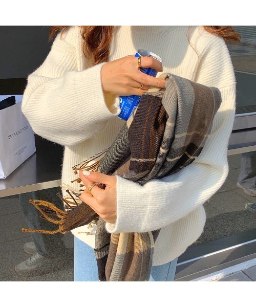 MINS MINIS（ミンスミニス）の「ルーズフィットクルーネックニット（ニット/セーター・レディース・アイボリー/ライトピンク/イエロー/ブルー/ターコイズブルー・FREE）」の19枚目の写真