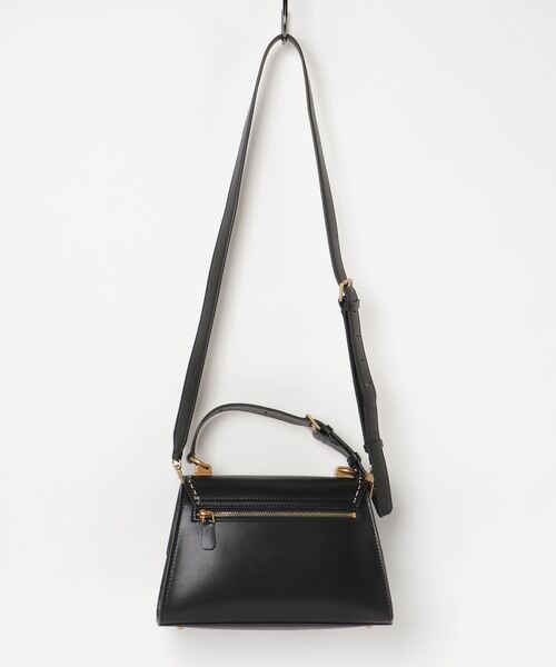 Guess（ゲス）の「STEPHI Top Handle Flap（ハンドバッグ）」 - WEAR