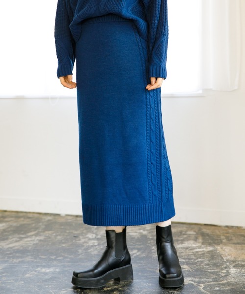 koe（コエ）の「ケーブルニットタイトスカート*（スカート・レディース・ブラック/ベージュ/ブルー/アイボリー・FREE）」の4枚目の写真