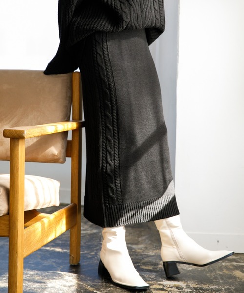 koe（コエ）の「ケーブルニットタイトスカート*（スカート・レディース・ブラック/ベージュ/ブルー/アイボリー・FREE）」の2枚目の写真