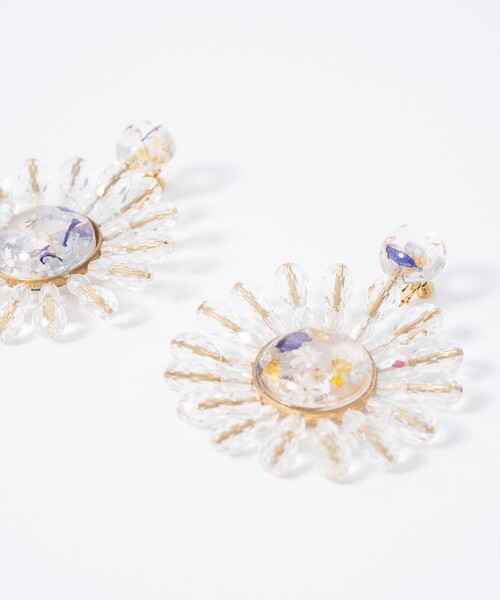 ANEVER（アンエバー）の「フラワー イヤリング（イヤリング・レディース・ホワイト系・F）」の5枚目の写真