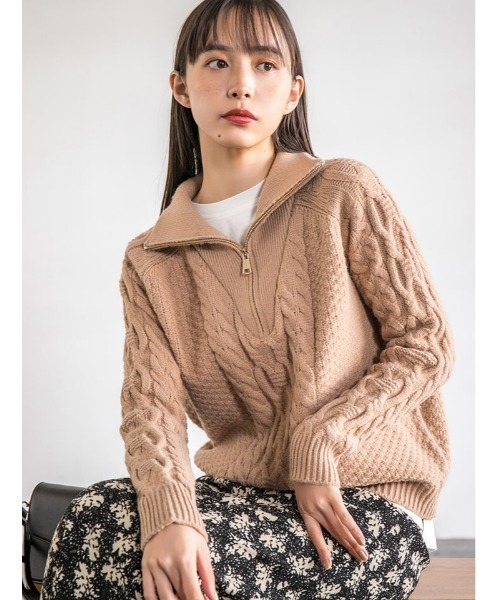 fifth（フィフス）の「【スタイリストプロデュース】ハーフジップケーブルニット（ニット/セーター・レディース・ベージュ/ブルー・MEDIUM）」の2枚目の写真