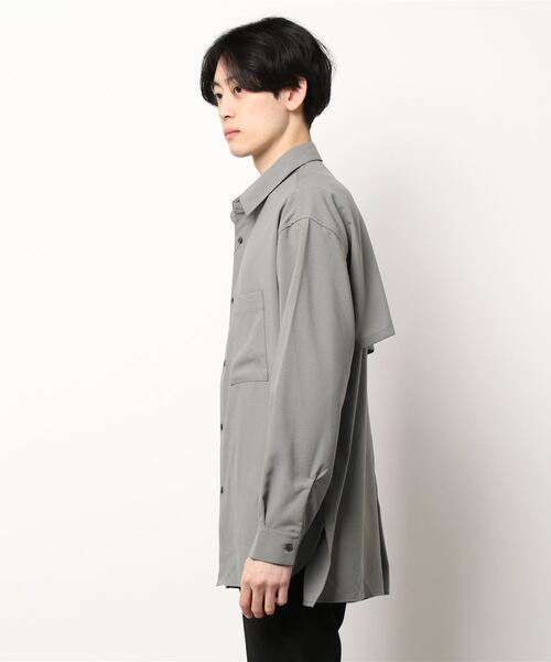 LOWRYS FARM（ローリーズファーム）の「クリアトロヨークシャツ　267566（シャツ/ブラウス・メンズ・ネイビー/グレー/グリーン/ベージュ・MEDIUM/LARGE）」の6枚目の写真