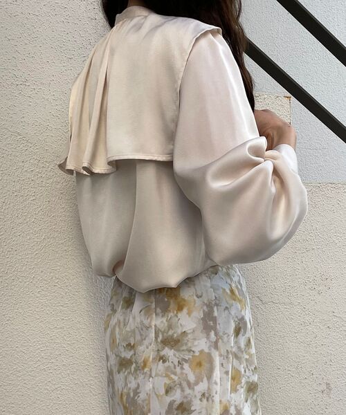 MAJESTIC LEGON(マジェスティックレゴン)の「セーラーカラーサテンブラウス(シャツ/ブラウス・レディース・グレー/アイボリー/ピンクベージュ・MEDIUM)」の9枚目の写真