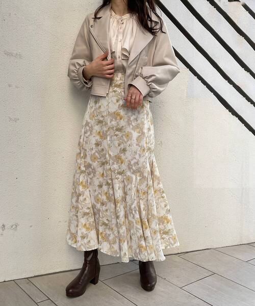 MAJESTIC LEGON(マジェスティックレゴン)の「セーラーカラーサテンブラウス(シャツ/ブラウス・レディース・グレー/アイボリー/ピンクベージュ・MEDIUM)」の12枚目の写真