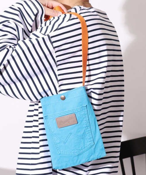 Wrangler（ラングラー）の「WRANGLER/ラングラー MINI SHOULDER BAG ミニショルダーバッグ カラー（ショルダーバッグ・メンズ・サックスブルー/ブルー/インディゴブルー/イエロー/オフホワイト・FREE）」の3枚目の写真