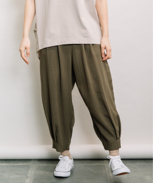 refinedworks(リファインドワークス)の「裾タックバルーンパンツ(その他パンツ・レディース・カーキ/キャメル/チャコールグレー・FREE)」の6枚目の写真
