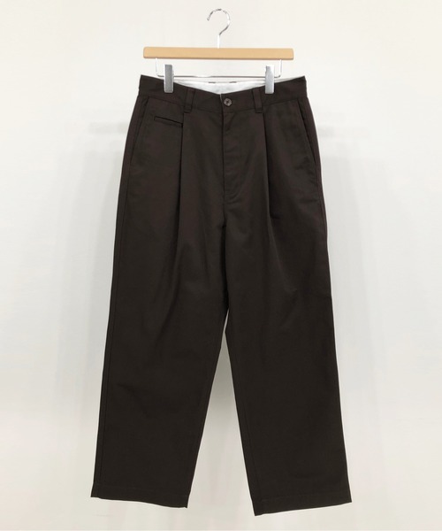 KIIT(キート)の「KIIT キート / Dickies×KIIT BAGGY PANTS ディッキーズ別注 バギーパンツ タックパンツ / KIN-P98-001(チノパンツ・メンズ・ブラック/ダークブラウン/キャメル/ベージュ/ネイビー・2/1/3)」の2枚目の写真