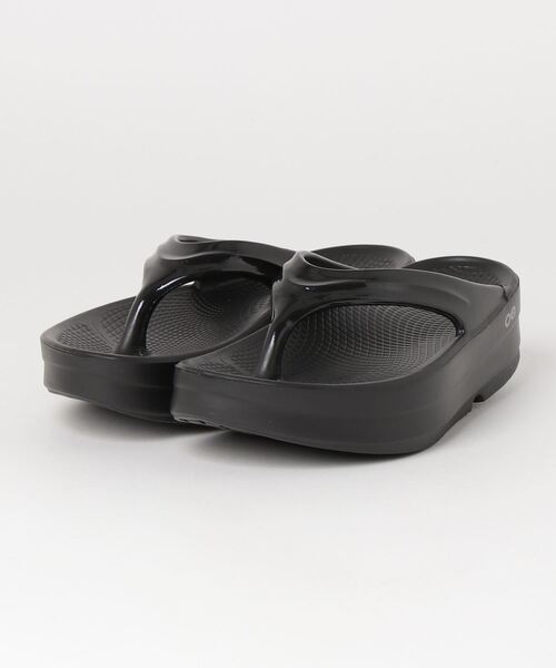 OOFOS(ウーフォス)の「Oomega 2000440050211 BLACK(サンダル・レディース・ブラック・4/6/5/3/7/8/9)」の5枚目の写真