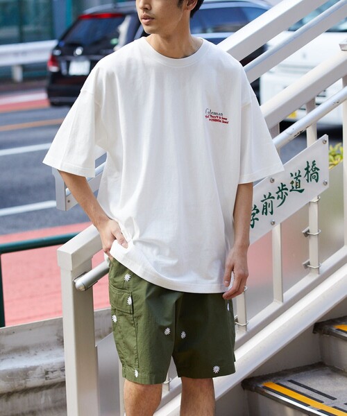 COLEMAN（コールマン）の「Coleman/コールマン ギア柄プリントTEE/Coleman×VTA（Tシャツ/カットソー・メンズ・ホワイト/スミクロ/グレイッシュベージュ/グリーン/ブルー・MEDIUM/LARGE）」の8枚目の写真