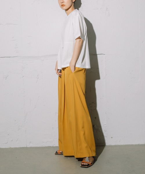 MARECHAL TERRE(マルシャルテル)の「MARECHAL TERRE(マルシャルテル) タックワイドフレアーパンツ(その他パンツ・レディース・イエロー・1/2)」の7枚目の写真